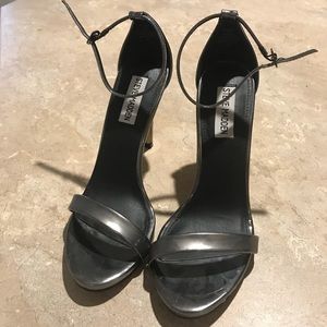 Steve Madden silver/grey heels